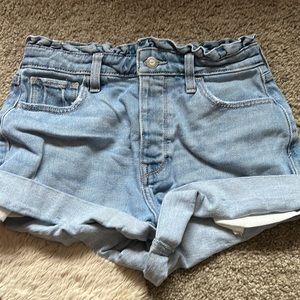 Hollis get blue Jean shorts